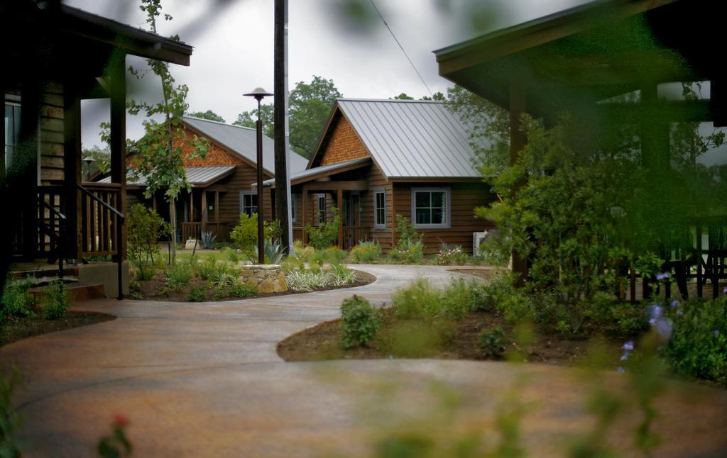 Camp Lucy Hotel Dripping Springs Exterior foto