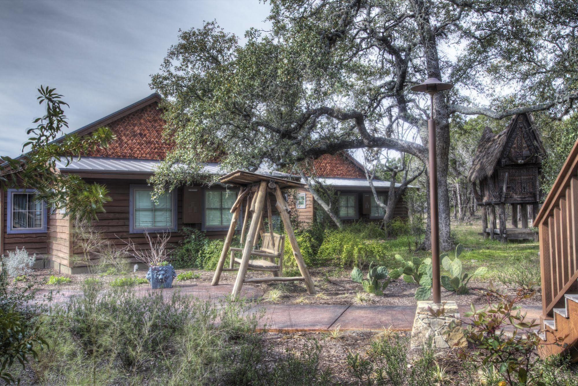 Camp Lucy Hotel Dripping Springs Exterior foto